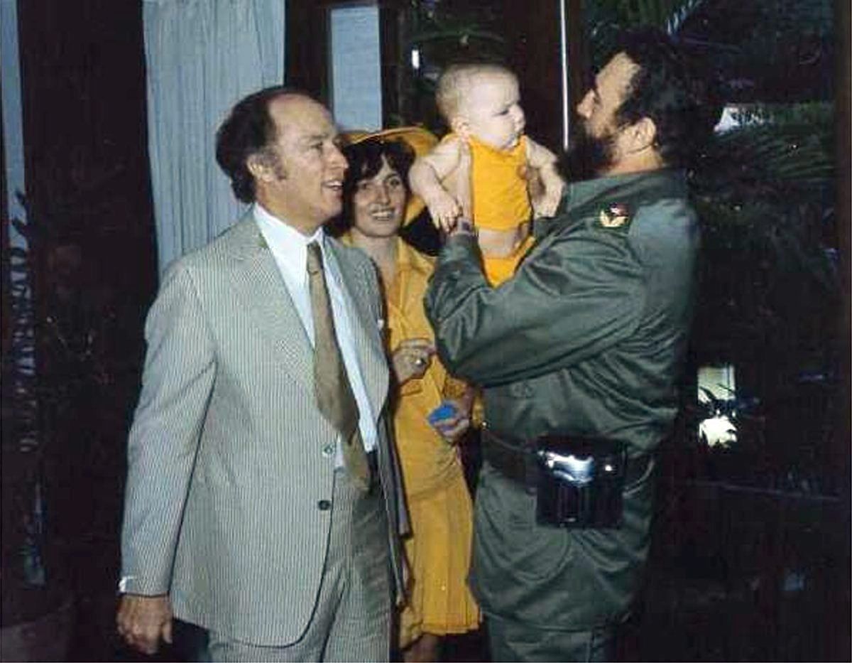 Pierre Trudeau és Fidel Castro. (Fotó: Fred Chartrand)