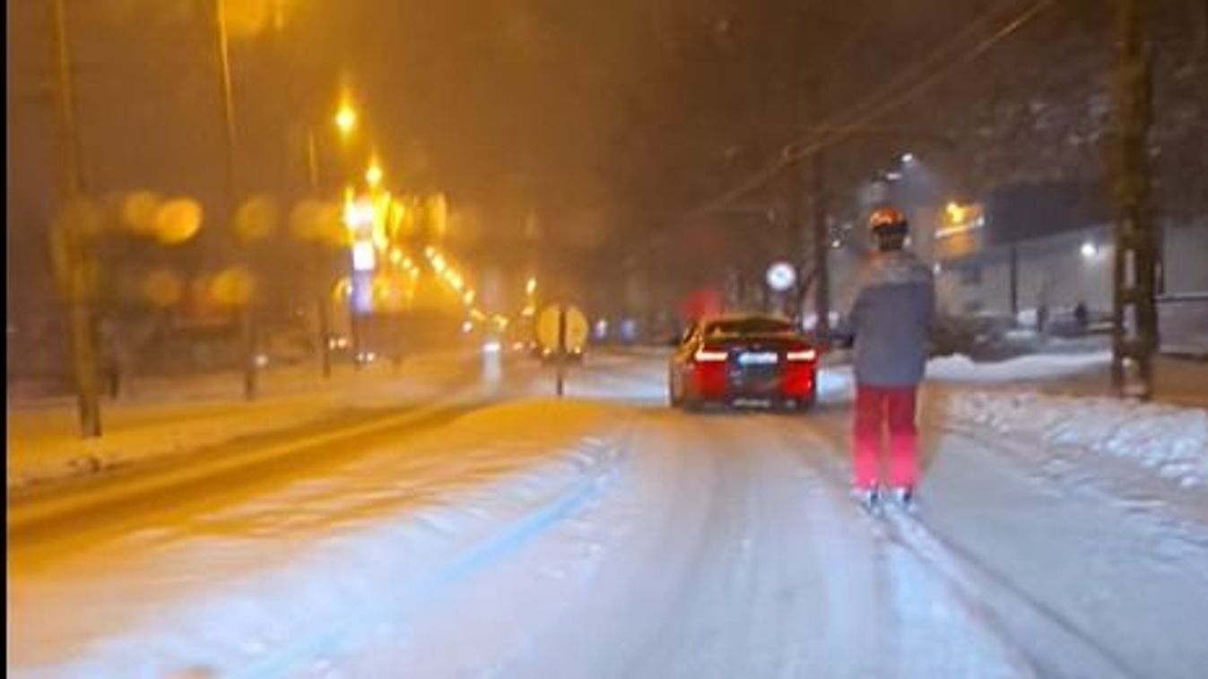 Síléccel a havas úton: elképesztő manőver Szegeden +videó