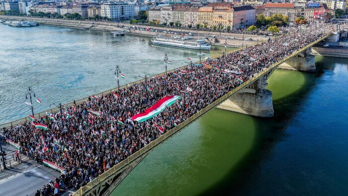 Orbán Balázs: Magyarországon egyre erősödik egy háborúellenes mozgalom