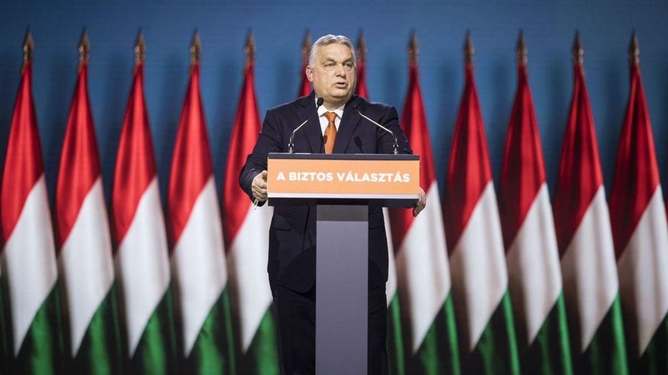 Orbán Viktor: 16 éve azt tesszük, amit vállalunk