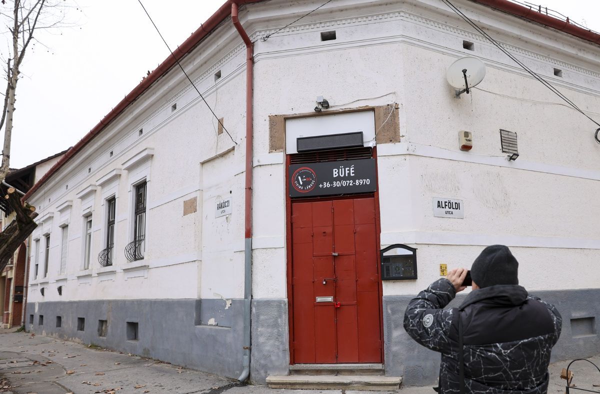 Egy régi korszak emléke marad a falak között, de új közönséget vár a felújított üzlet Alsóvároson