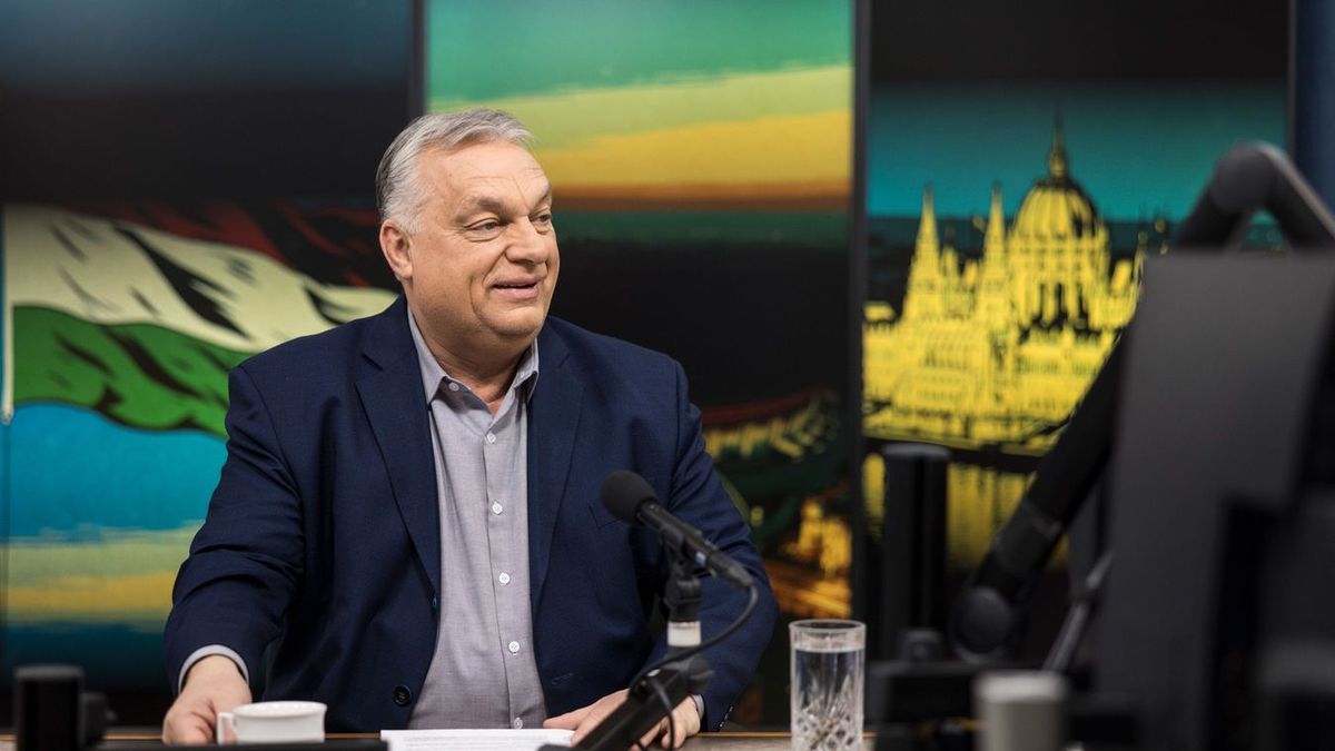 Orbán Viktor a Kossuth rádióban jelentette be, hogy az olajszállítás leállítása miatt azonnali egyeztetést kezd a szlovák kormánnyal. Fotó: MTI