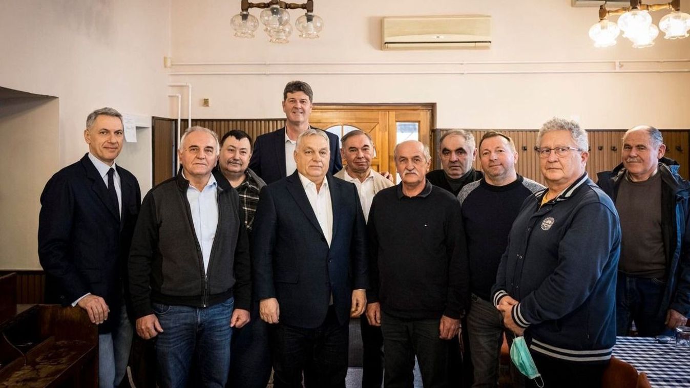 Orbán Viktor személyesen tárgyalt a homokhátsági gazdákkal +videó