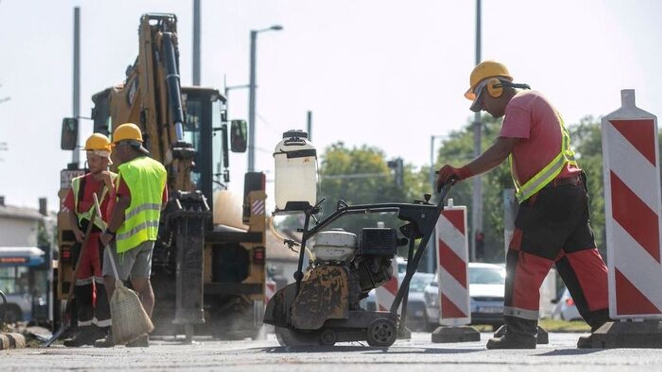 Kátyúk után felújítás: 47 kilométeren javítják a vármegye útjait