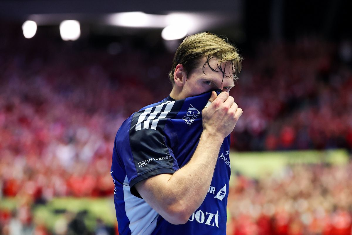 A Pick Szeged irányítója, Janus Smárason remek tornát produkált Izlanddal. (Fotó: Jozo Cabraja / kolektiff)