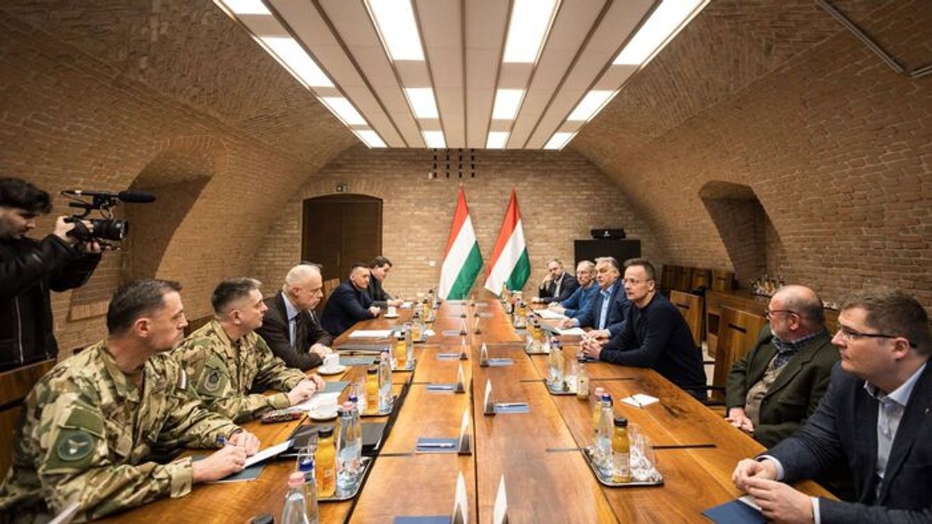Orbán Viktor: Megemeltük a terrorfenyegetettség szintjét a háború miatt