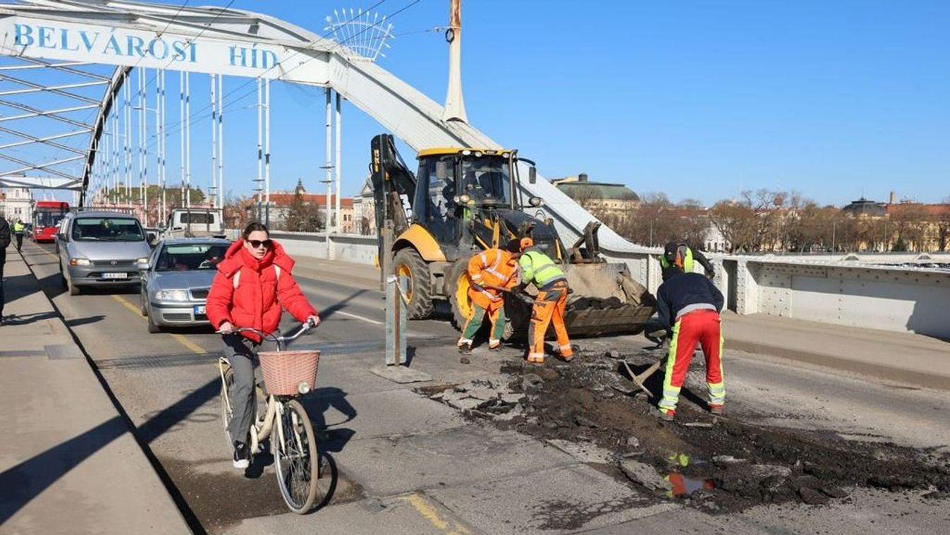 Megint feltúrták a Belvárosi hidat: újra dugóban áll Szeged +fotók