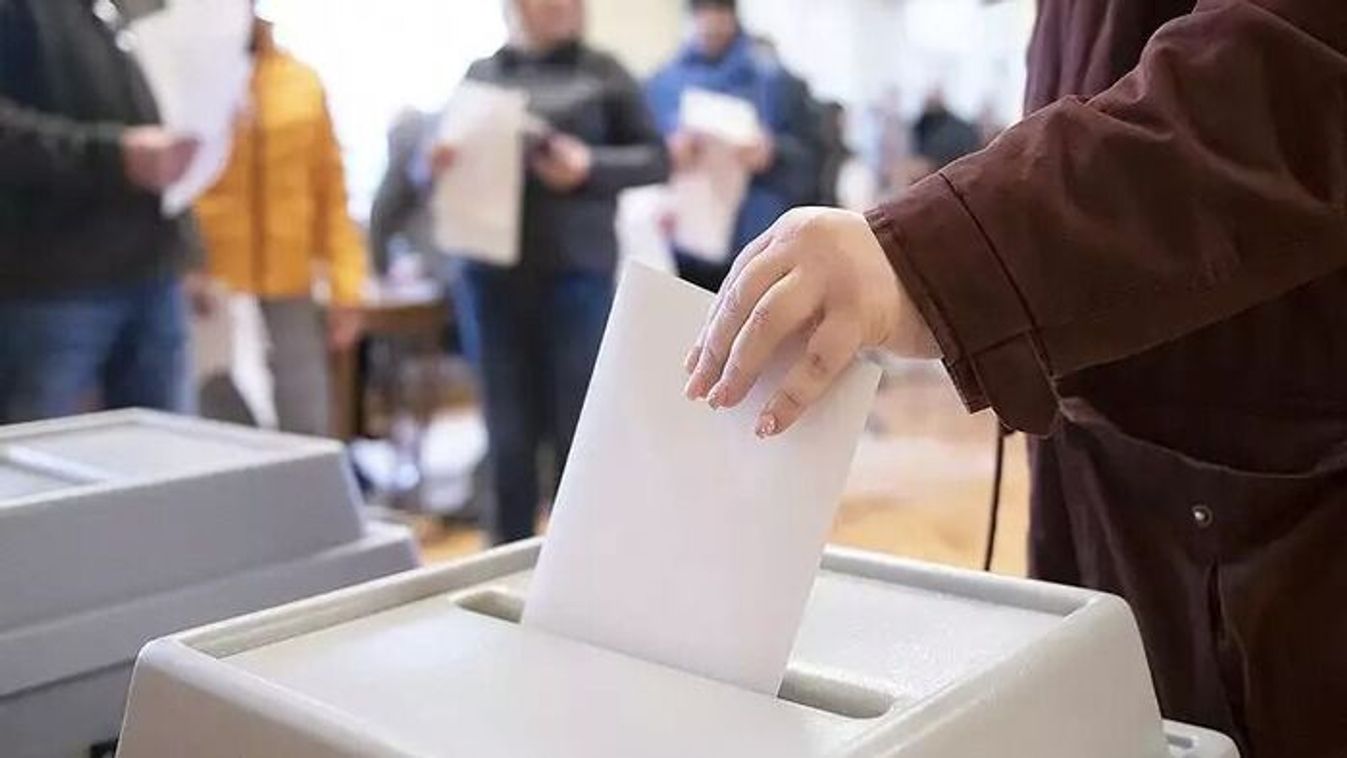 A béke és a lakástámogatás a választások tétje a fiatalok számára
