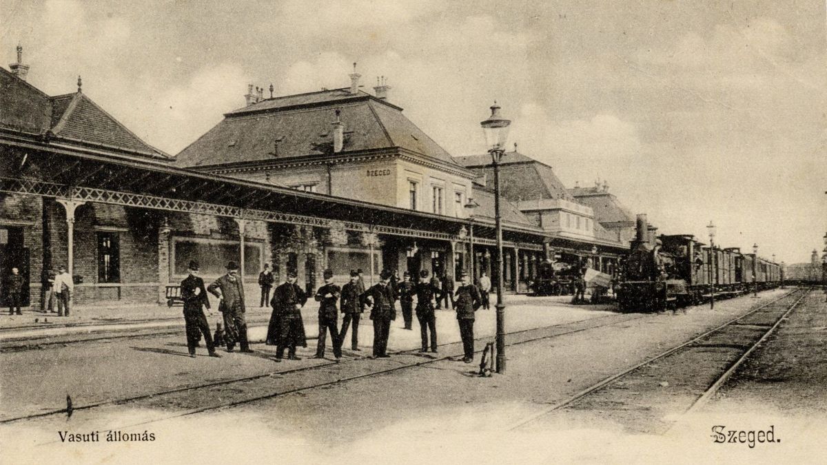 Száz éve az egész országot érintő vasútfejlesztéssel kötötték össze Szegedet és Vásárhelyet, ma a tram-train ez a kapocs