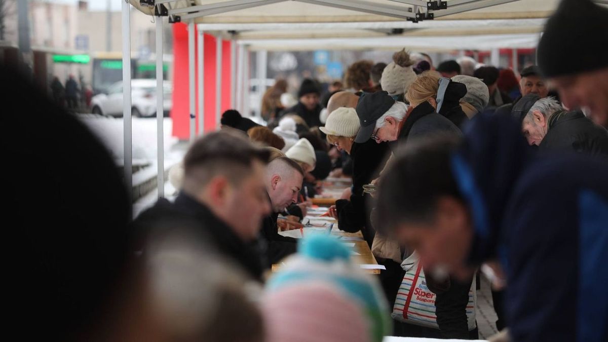A Fidesz elsőként gyűjtötte össze minden választókerületben a szükséges ajánlásokat. (Fotó: Magyar Nemzet)