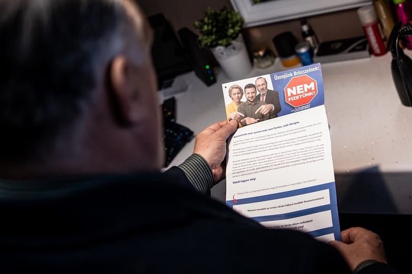 A nemzeti petíció üzenet Brüsszelnek. (Fotó: MTI)
