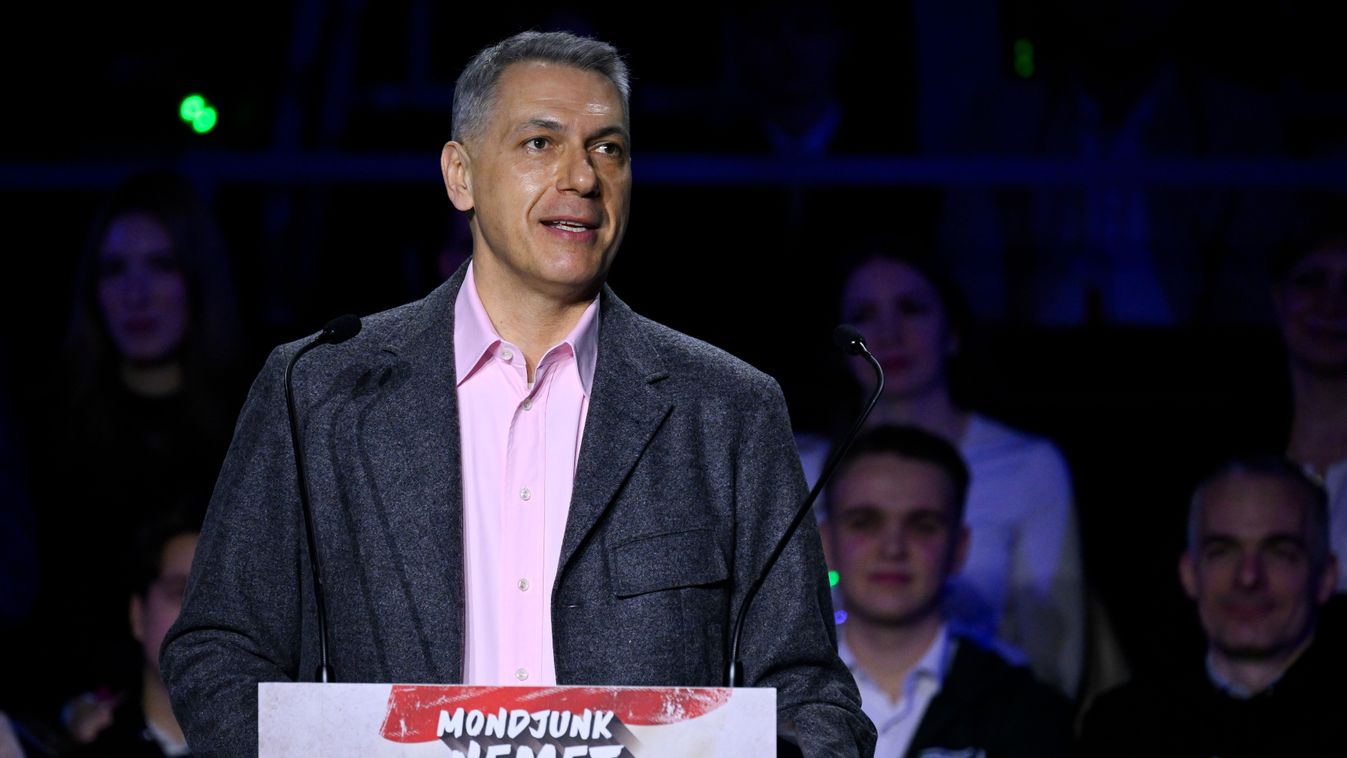 Lázár János: Aki felszívja a csíkot, az húzza el a csíkot!