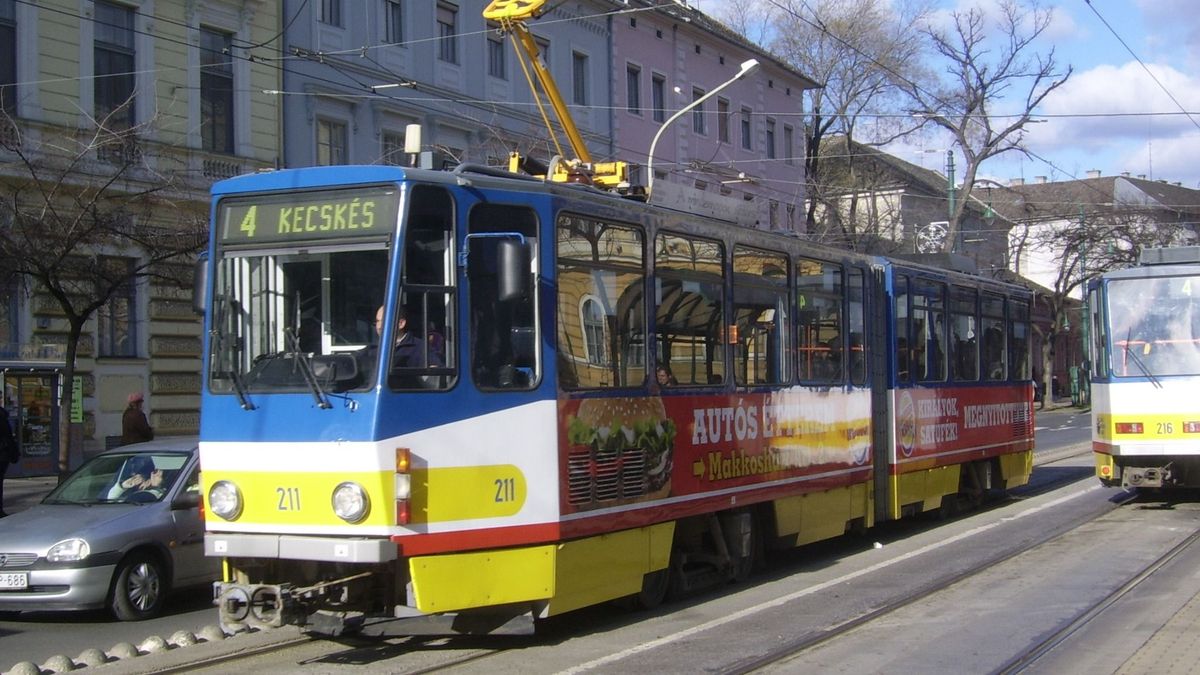 Forgalmi Zavar A J zsef Attila Sug r ton K sisk A Villamos Szeged Ma forgalmi-zavar-a-j-zsef-attila-sug-r-ton-k-sisk-a-villamos-szeged-ma