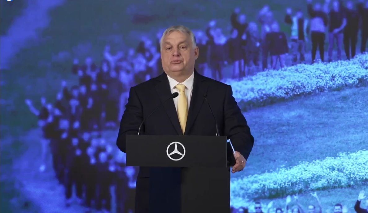 A kecskeméti Mercedes gyár ünnepségén mondott beszédet Orbán Viktor