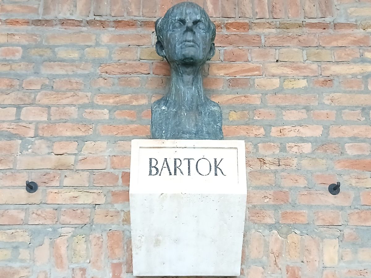  Különleges utat járt be a városban Bartók Béla portréja. (Fotó: SzegedMA)