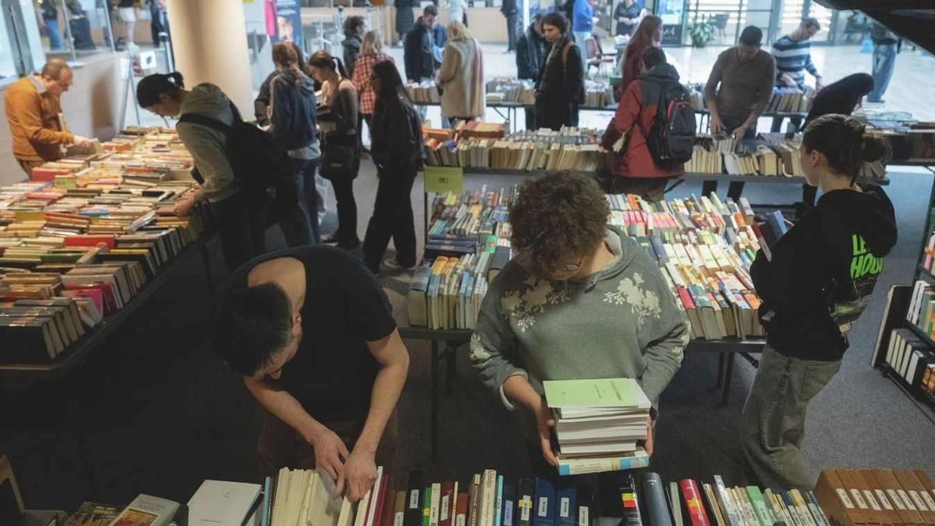 Filléres könyv kincsek a TIK-ben: most kell lecsapni rájuk!