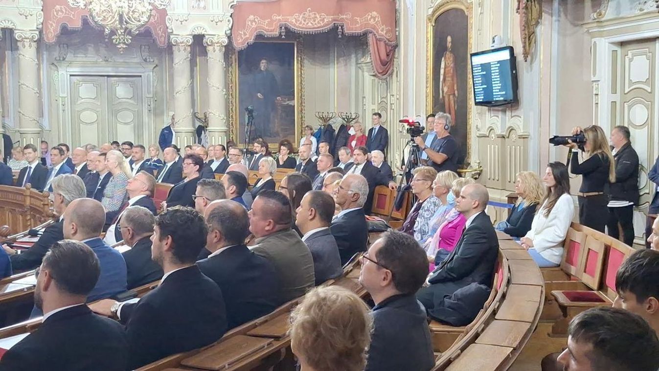 Fizetős megállítótáblák, költségvetés: pénteken összeül a közgyűlés Szegeden