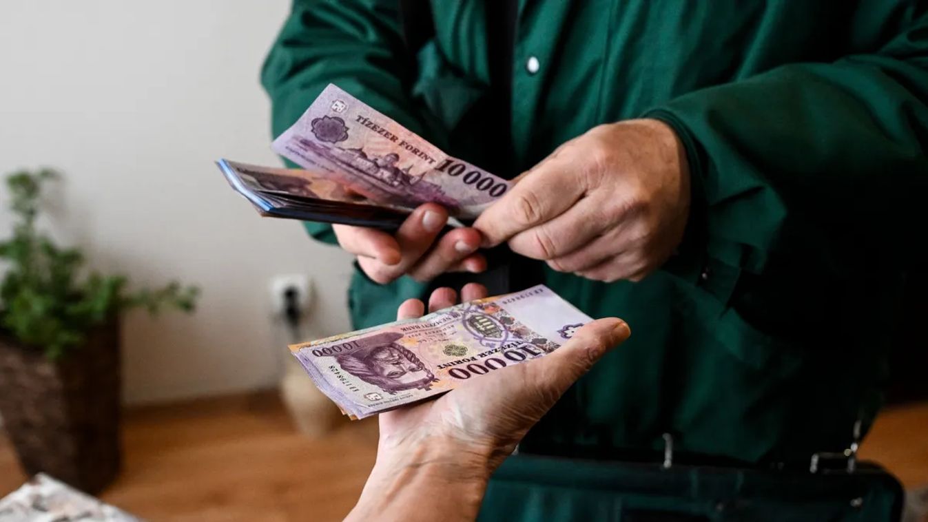 Az ellenzékiek körében is népszerű a plusz nyugdíj és rezsistop