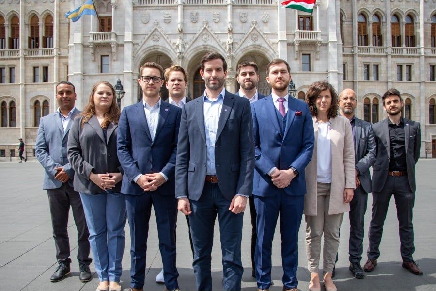 A Momentum frakciója lassan már csak emlék marad, a párt politikusai az utolsó szalmaszálba kapaszkodnak 