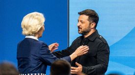 Kijevbe utazott az uniós vezetés: Pénzt és fegyvereket ígértek a télre