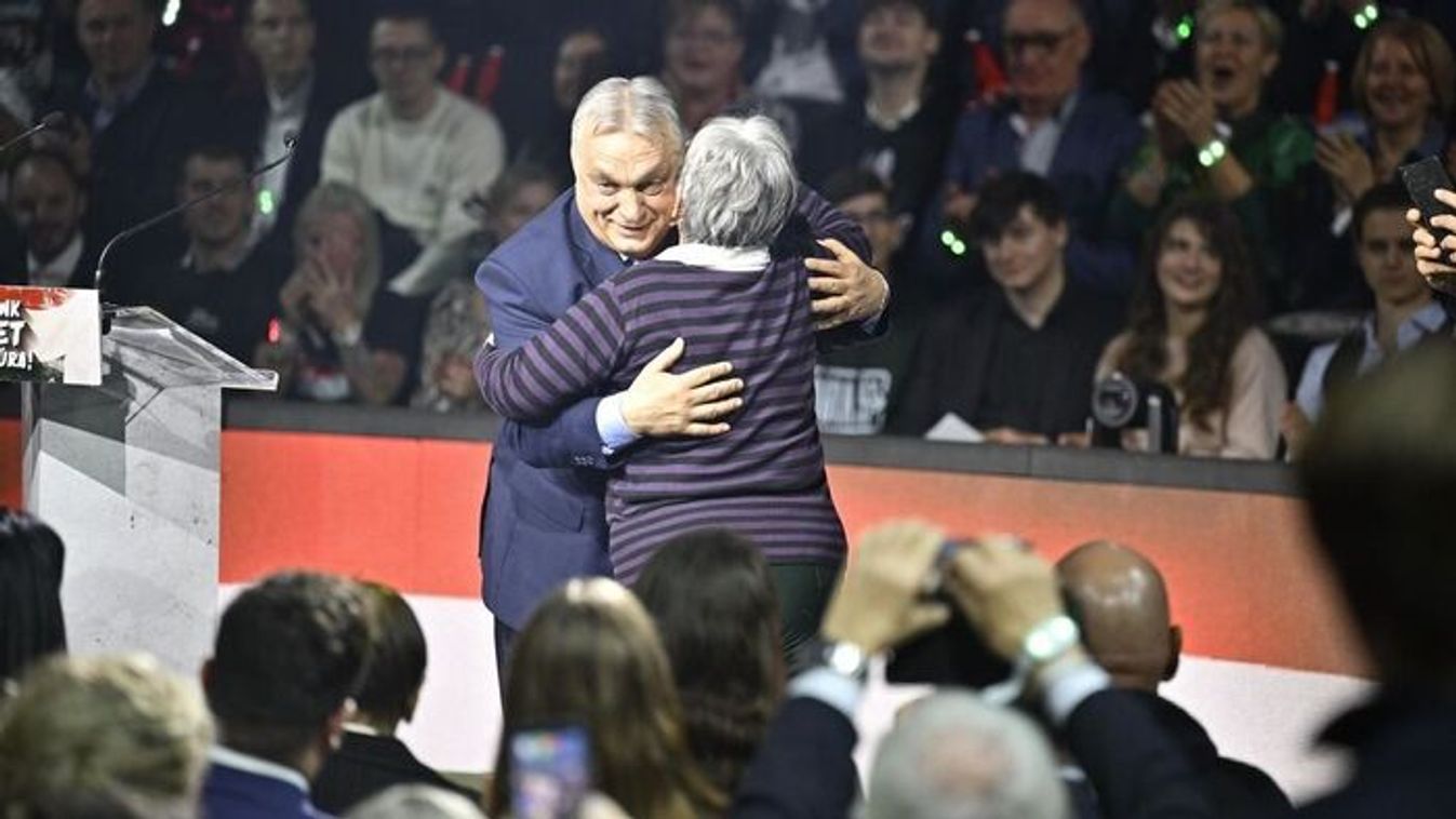 Orbán Viktor az emberekkel találkozott, Magyar Péter megfutamodott + videó