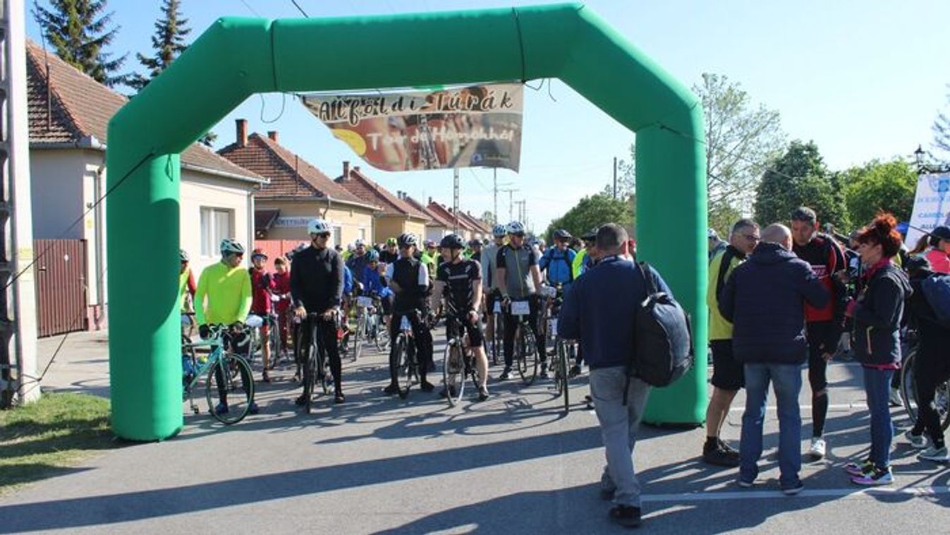 Homokhátság bringán és gyalog: jön a Tour de Homokhát