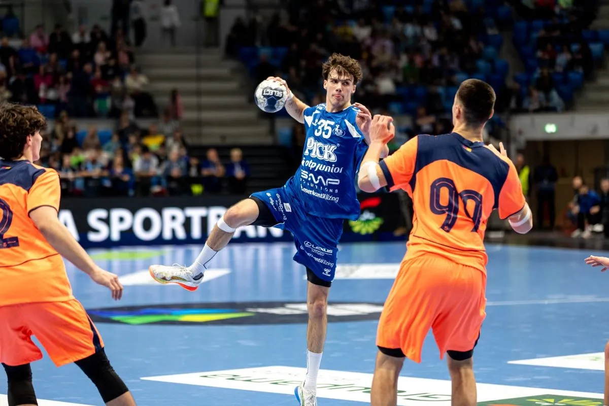 2750 szurkoló volt jelen a Pick Arénában. Tapsot kapott a Pick Szeged a vereség ellenére.  (Fotó: Sólya Eliza)