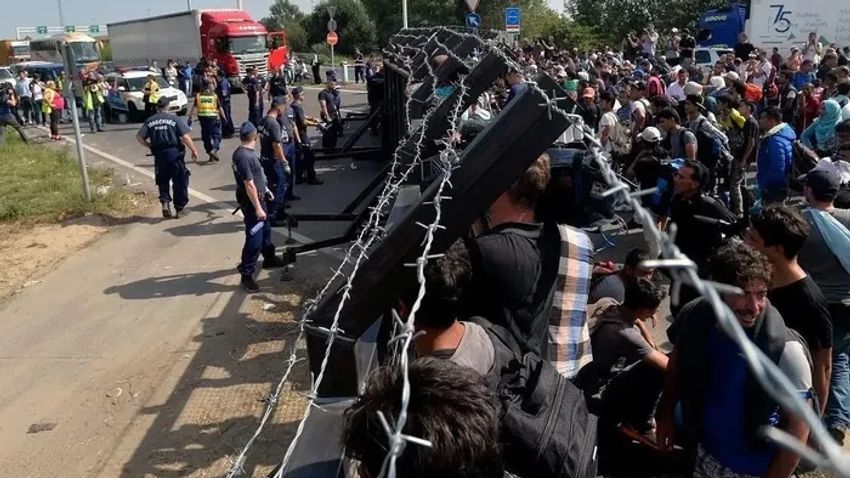 Nemzeti megoldások jönnek: az uniós paktum nem oldja meg a migrációs válságot