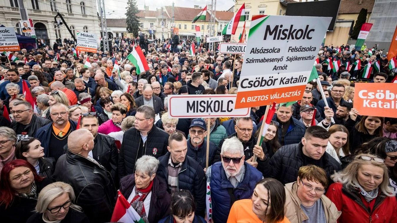 Hatalmas tömeg Miskolcon: Orbán Viktor a Szent István téren mond beszédet +élő videó
