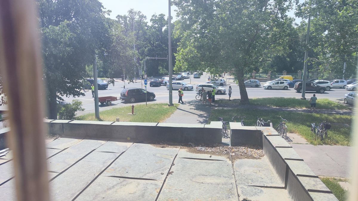 Autó ütött el egy kerékpárost Szegeden