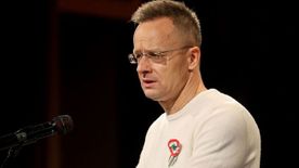 Szijjártó Péter szerint politikai színház zajlik a háttérben +videó