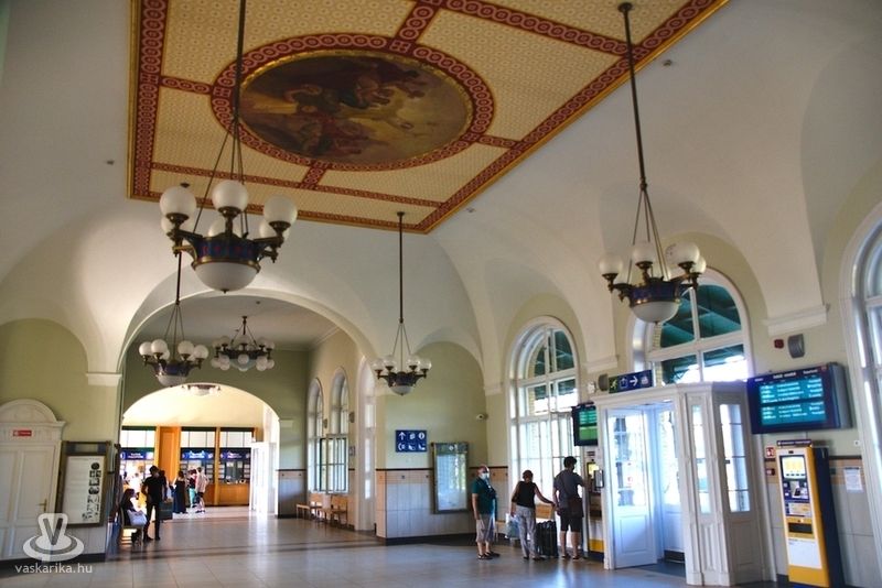 Egyre több a panasz a vasútállomáson a hajléktalanhelyzet miatt. A kép illusztráció. (Fotó: Kereszty Gábor)