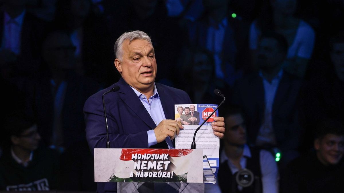 Orbán Viktor bejelentette, hogy már több mint egymillióan küldték vissza a nemzeti petíciót az ország védelmében. Fotó: MTI