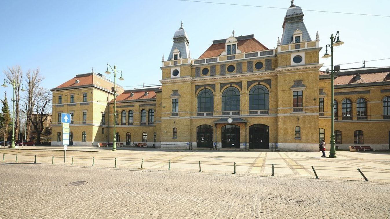 Felbolydul a közlekedés, megújul Szeged ikonikus tere