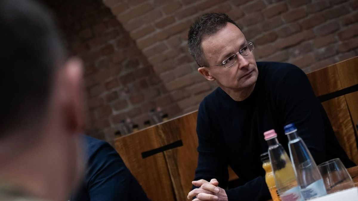 Orbán Viktor elfogadhatatlannak tartja Szijjártó Péter külföldi lehallgatását. Fotó: MTI