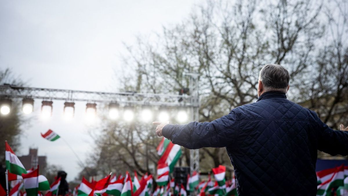 Orbán Viktor szerint a digitális tér szerepe minden korábbinál nagyobb