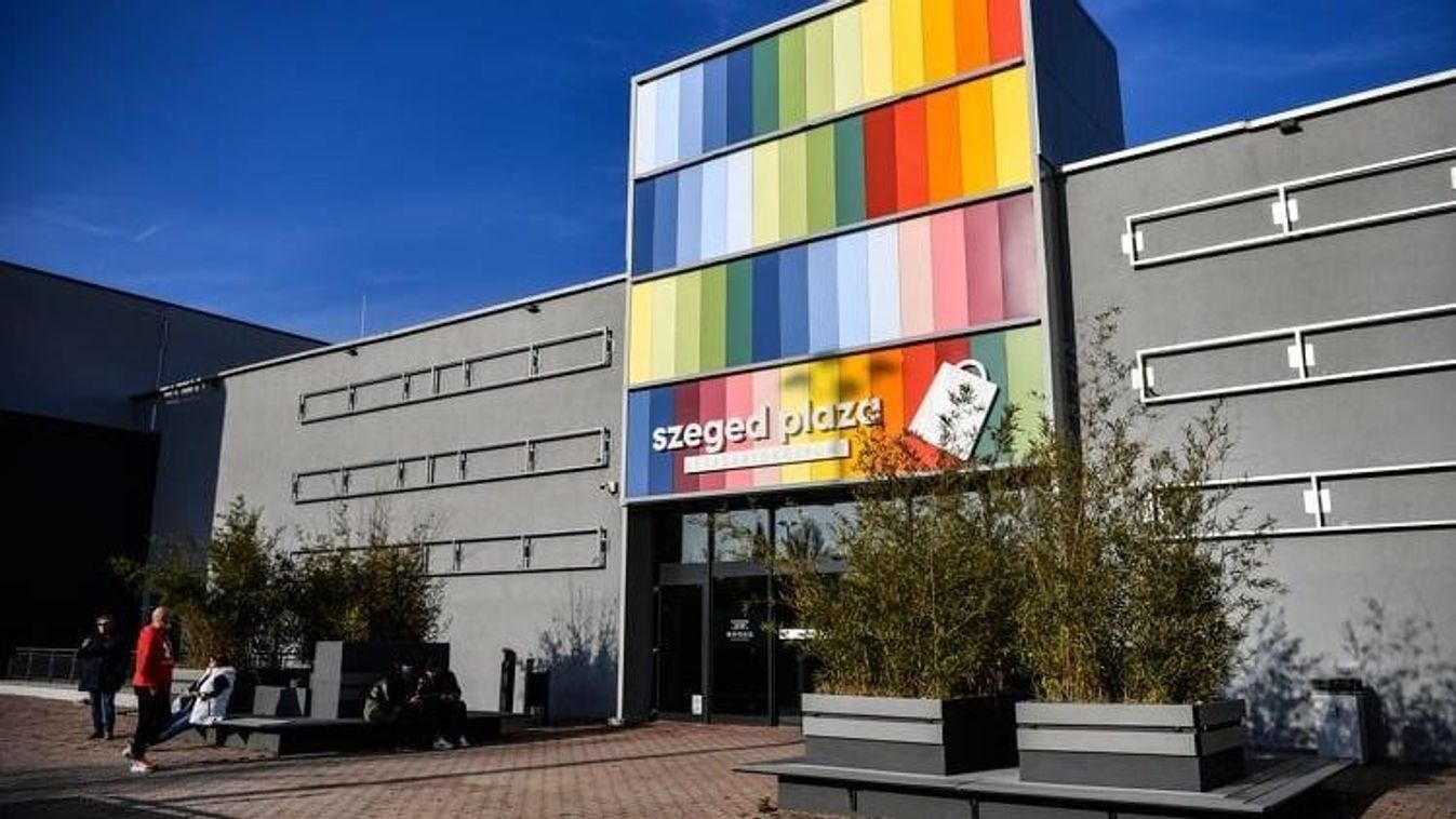 Változik a rend a Szeged Plaza mélygarázsában: ne érje meglepetés a kijáratnál!