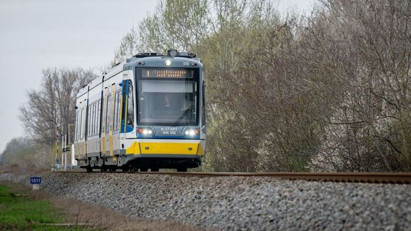 Gázolás miatt állt meg a tram-train közlekedés Szeged térségében