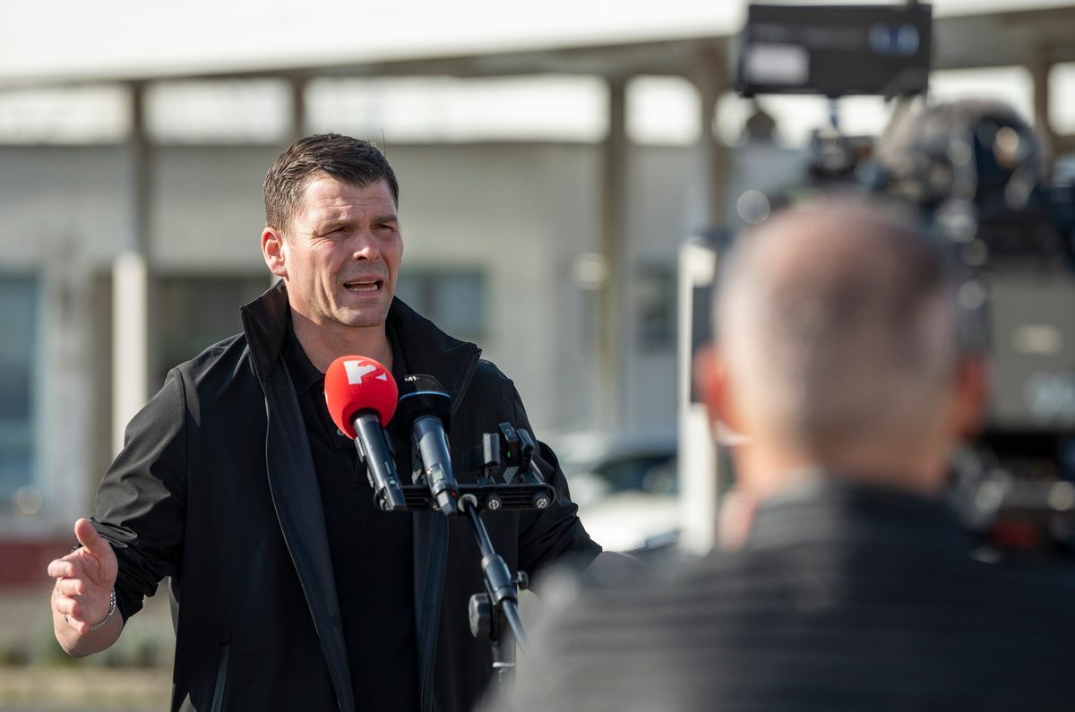 Kijevben a kőolajvezeték állapotát vizsgáló küldöttség 