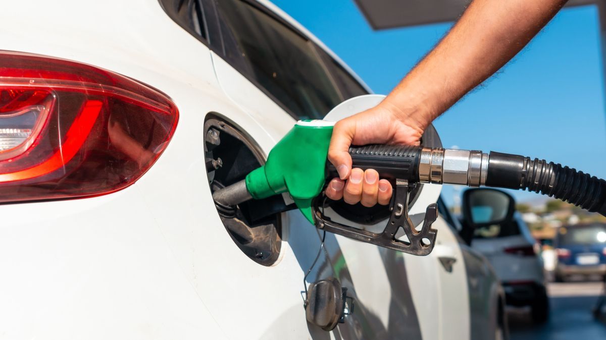 A védett üzemanyagár és az ahhoz kapcsolódó intézkedések jelentős szerepet játszanak a magyar energiaellátás stabilizálásában. Fotó: MW.