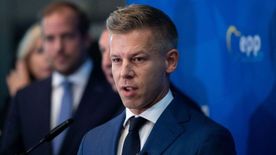 Magyar Péter visszakozott: új utasítást kaptak a tiszás aktivisták +videó