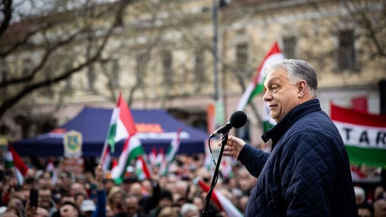 A miniszterelnök szerint újra össze kell fognunk a háborús veszély ellen