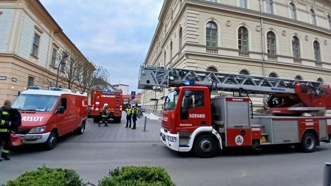 Füsttel telt meg a pince: tűz volt egy szegedi vendéglátóhelyen +fotók