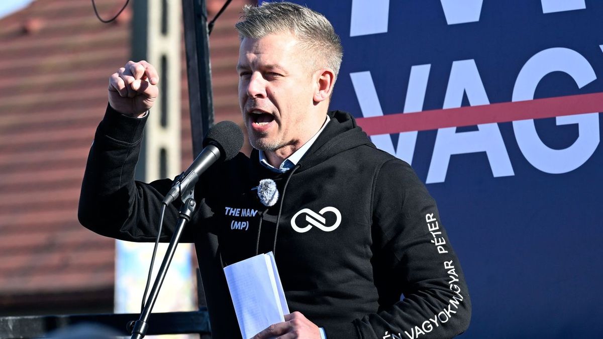 Orbán Viktor szerint Magyar Péter és a Tisza Párt az ukránok érdekeit képviseli a magyarokkal szemben. Fotó: MTI