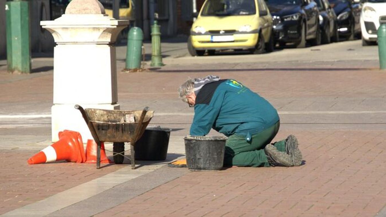 Ismét Szeged központjában folytatódnak a tavaszi munkák +fotók