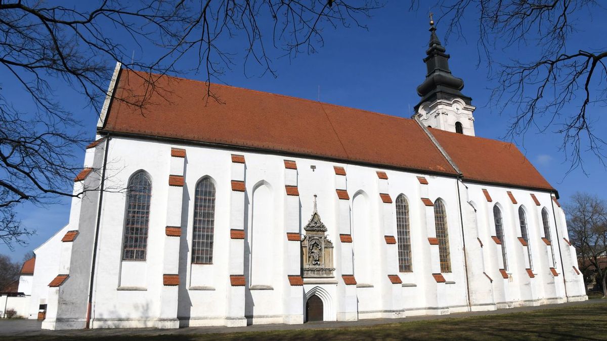 Az alsóvárosi ferencesek évszázadokon át megőrzött kincsei most szélesebb közönség számára is láthatóvá válhatnak
