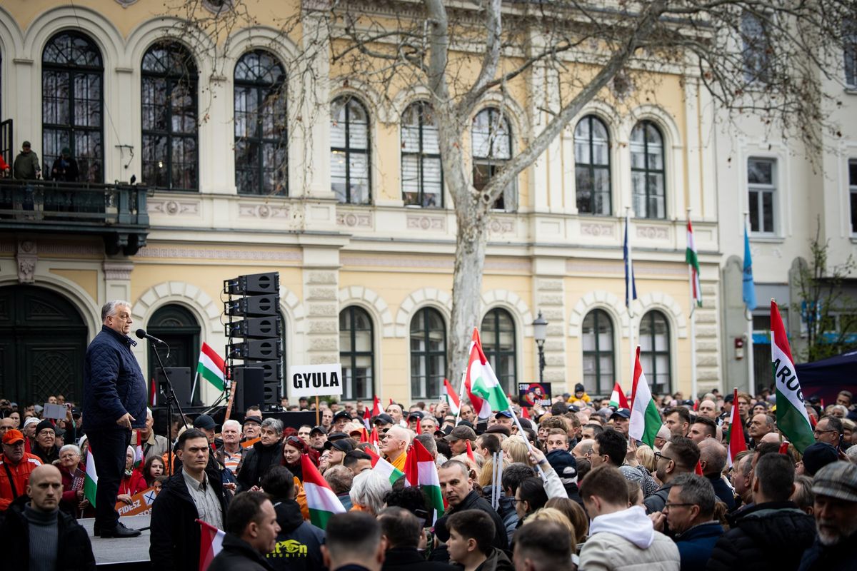 Orbán Viktor beszédében a választások tétjét a béke és a stabilitás megőrzésében jelölte meg
