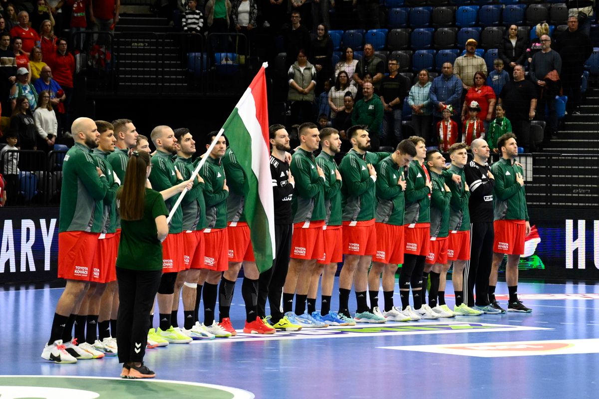 Tatabányán fogadta az olaszokat a magyar válogatott. (Fotó: Bodnár Boglárka/MTI)