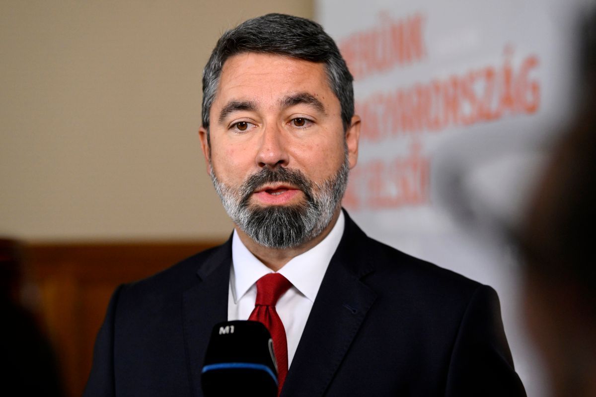 Hidvéghi Balázs: Brüsszel leplezte le Magyar Péterék együttműködését