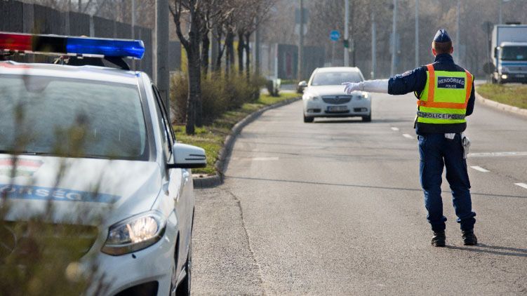 Egy hétig tart az akció, több szempont szerint is fokozottan ellenőrzik a szegedi autósokat